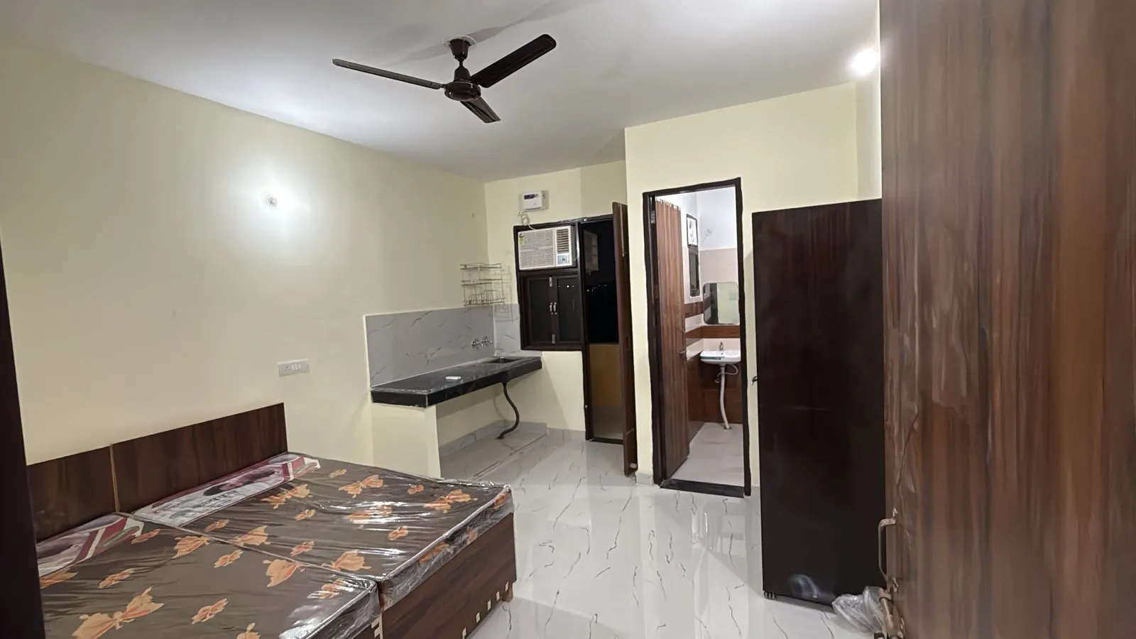 1 Rk Semi Furnished Room for rent in Sector 68 Gurugram