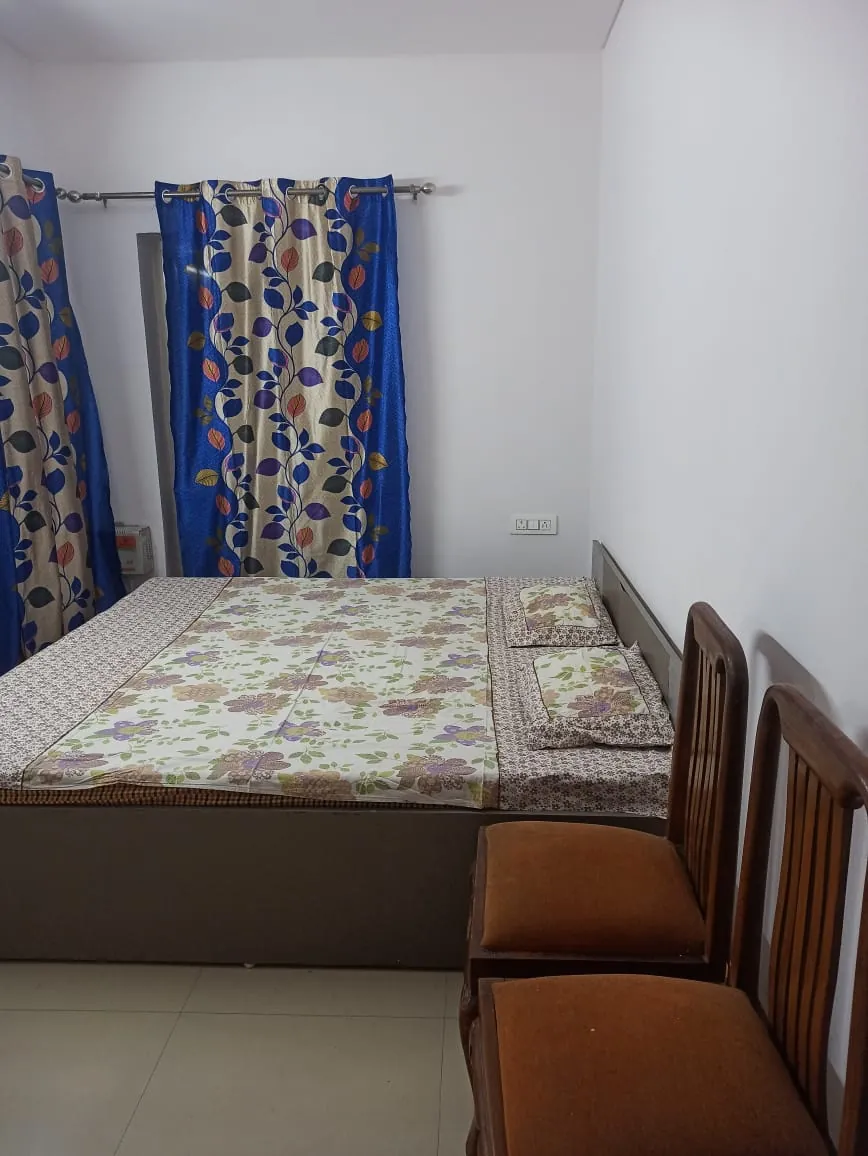 Studio Apartment Fully Furnished Room for rent in South City Gurugram
