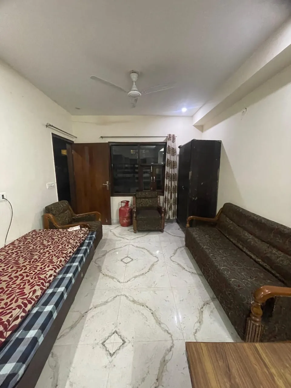 1 BHK Fully Furnished Independent Floor for rent in Market Rd Gurugram