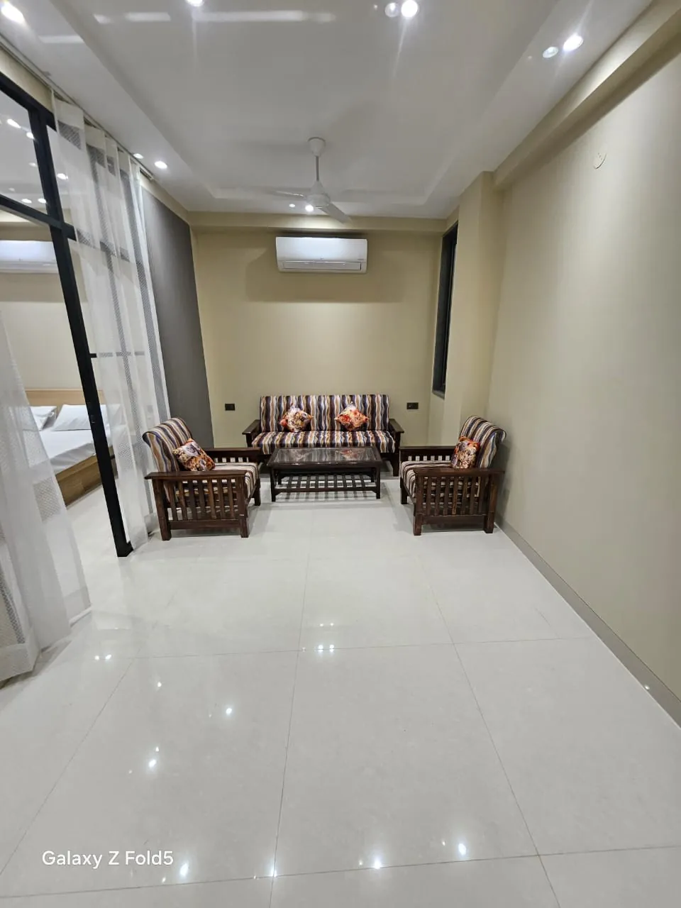 1 BHK Fully Furnished Independent Floor for rent in Sector 42 Gurugram