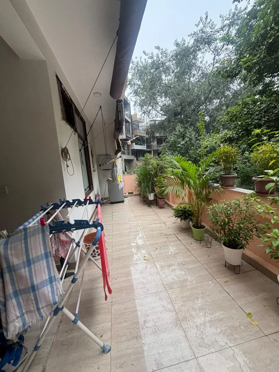 3 BHK Un Furnished Apartment for rent in Nehru Enclave New Delhi