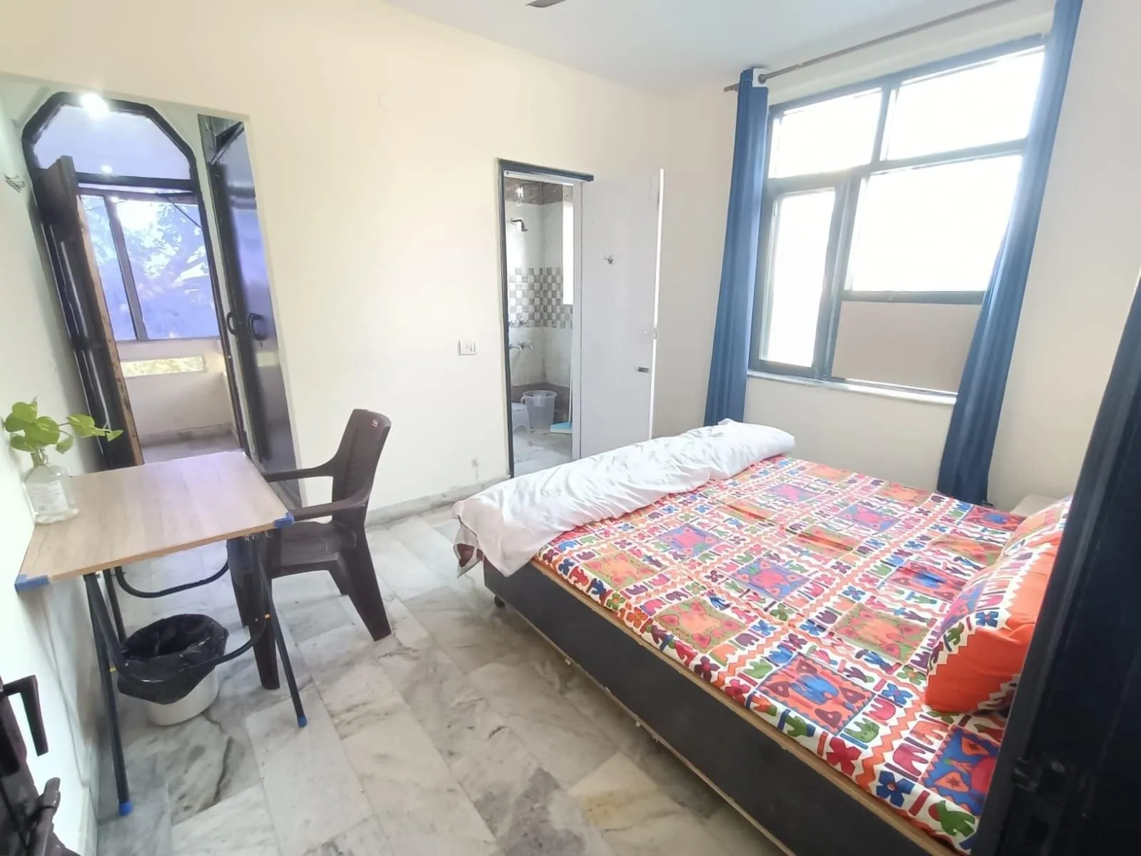 3 BHK Semi Furnished Independent Floor for rent in E 69 New Delhi
