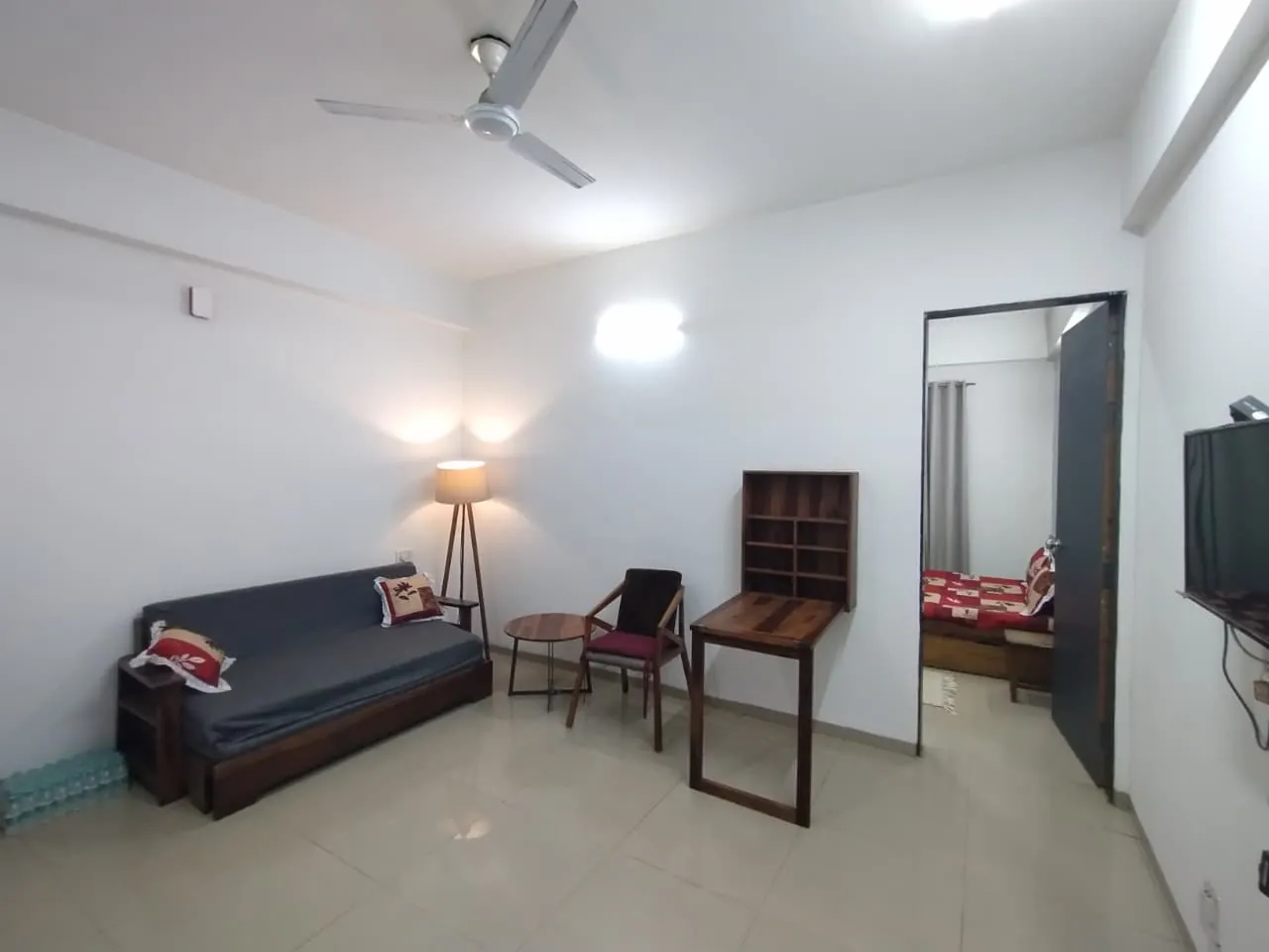 2 BHK Fully Furnished Apartment for rent in DLF Phase Gurugram
