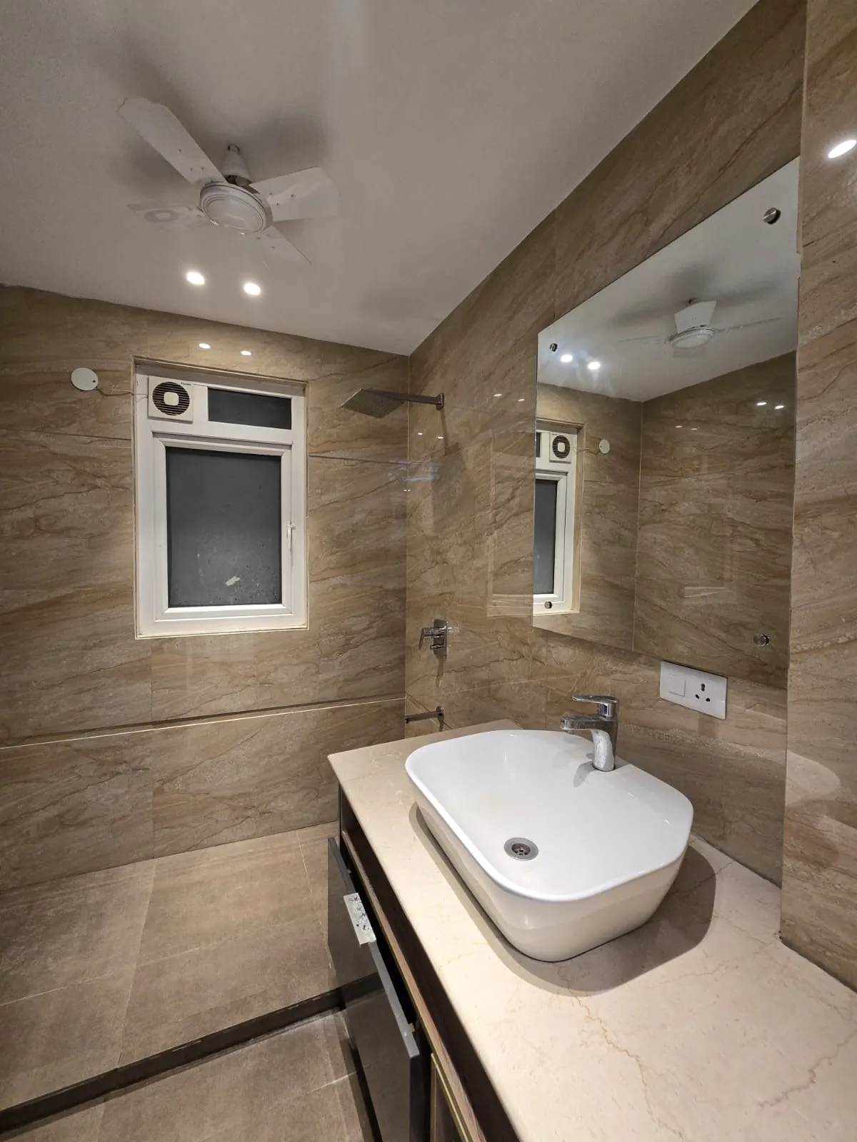 4 BHK Semi Furnished Independent Floor for rent in Vyapar Kendra Gurugram