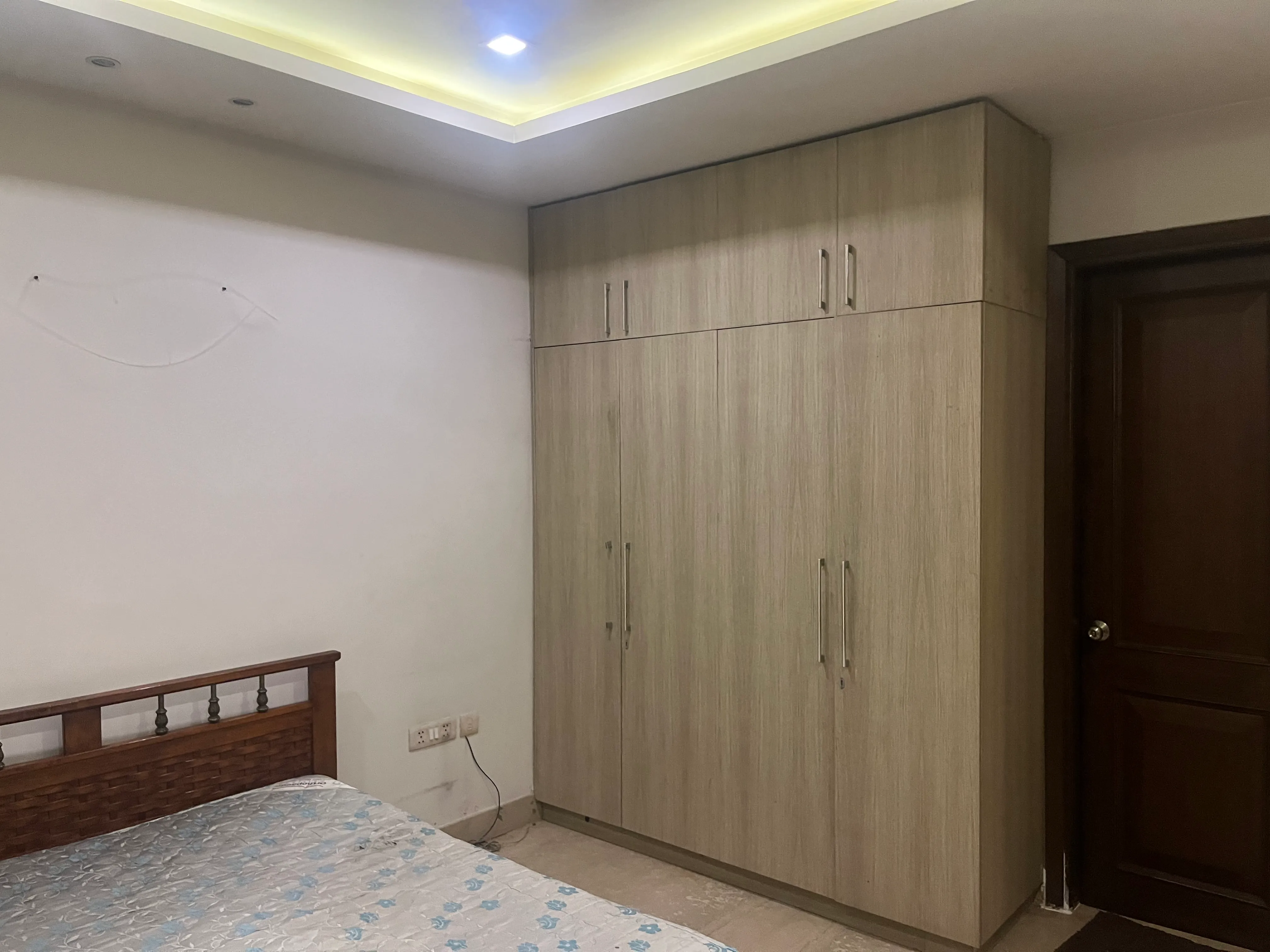 4 BHK Semi Furnished Apartment for rent in BESTECH PARK Gurugram
