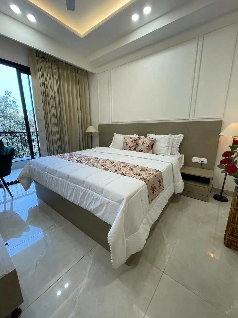 1 BHK Fully Furnished Apartment for rent in shop no.28 Gurugram