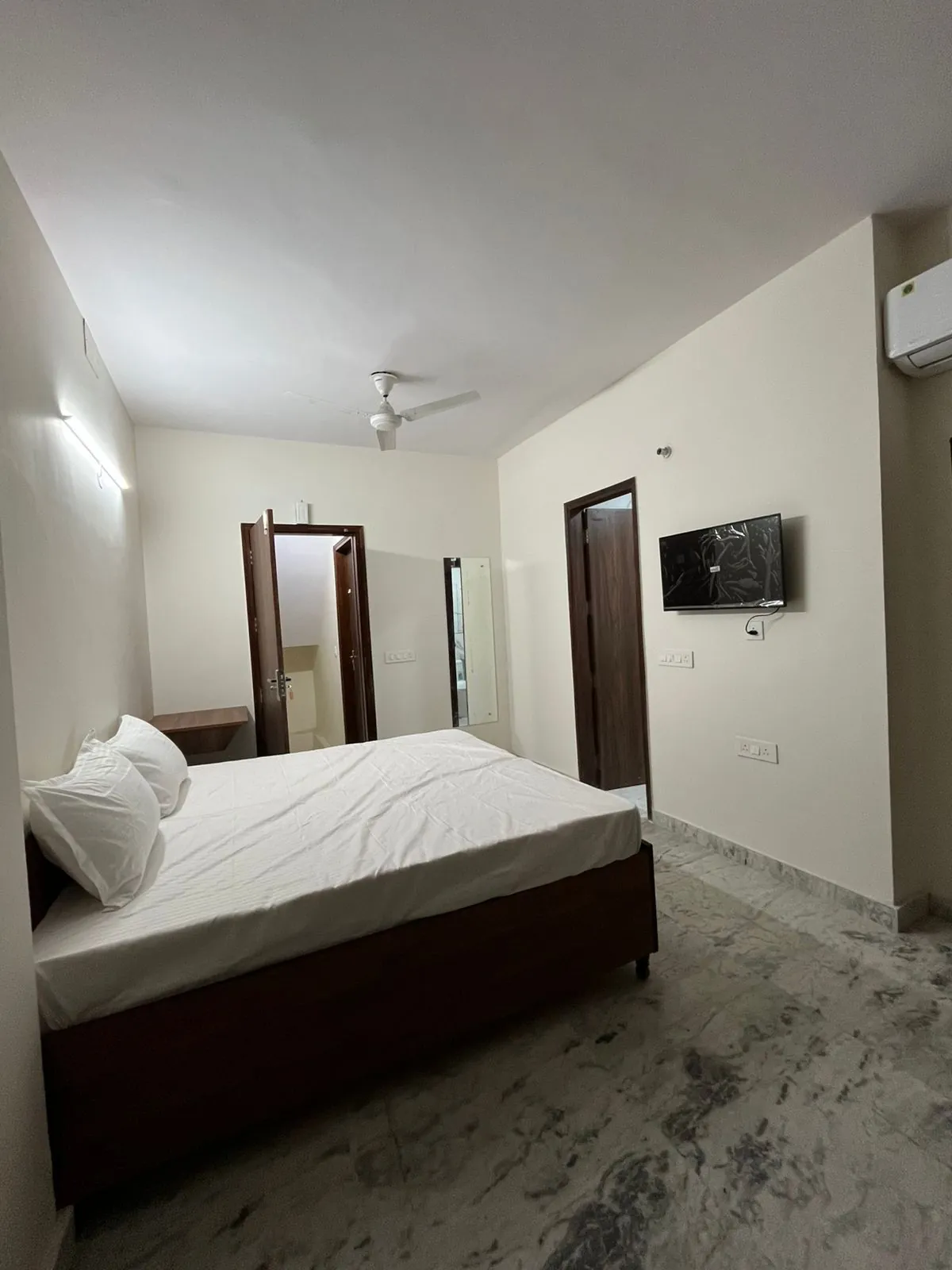 1 Rk Fully Furnished Independent Floor for rent in Gurugram Haryana Gurugram