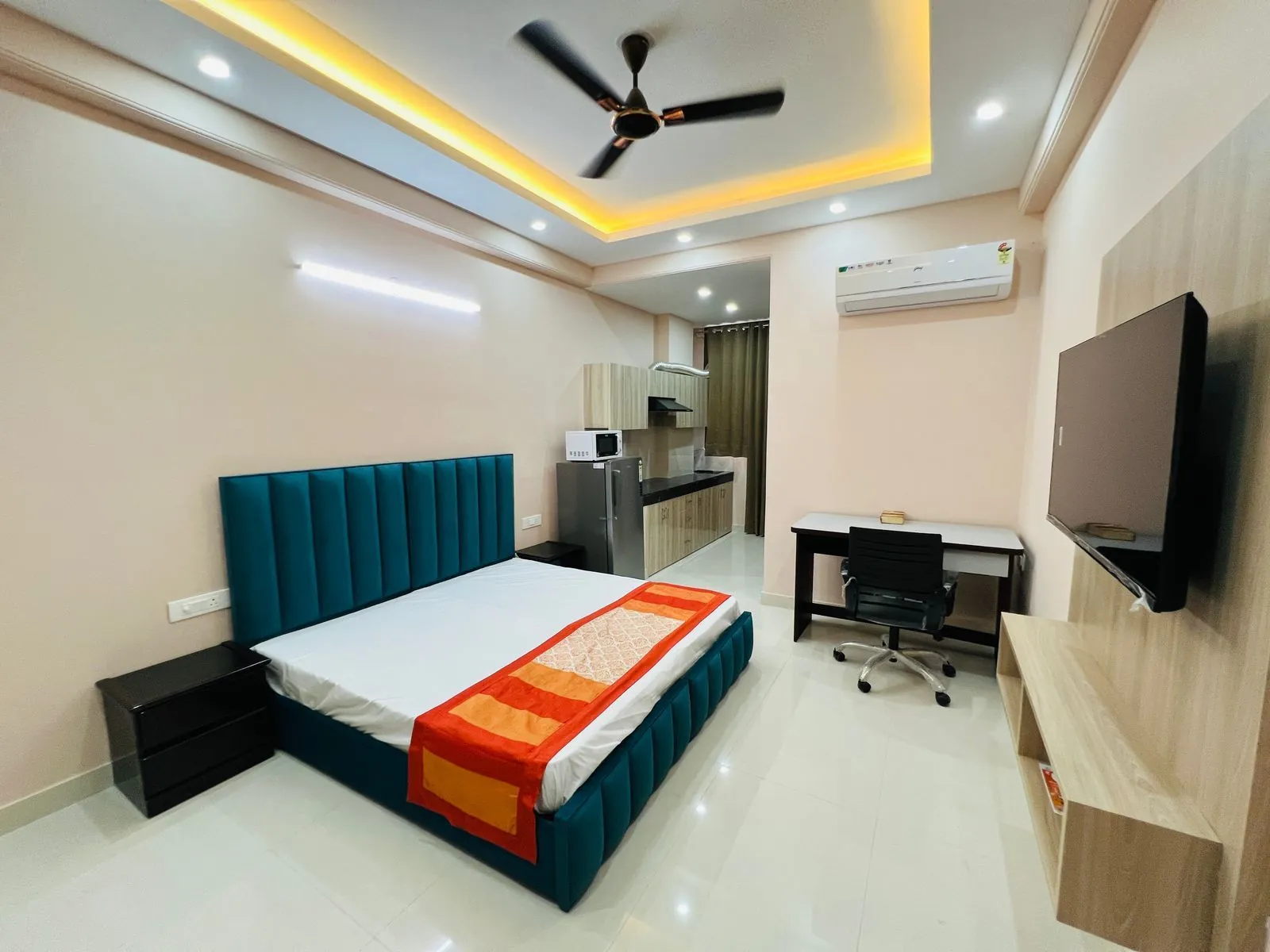 1 BHK Fully Furnished Independent Floor for rent in Saraswati Kunj Gurugram