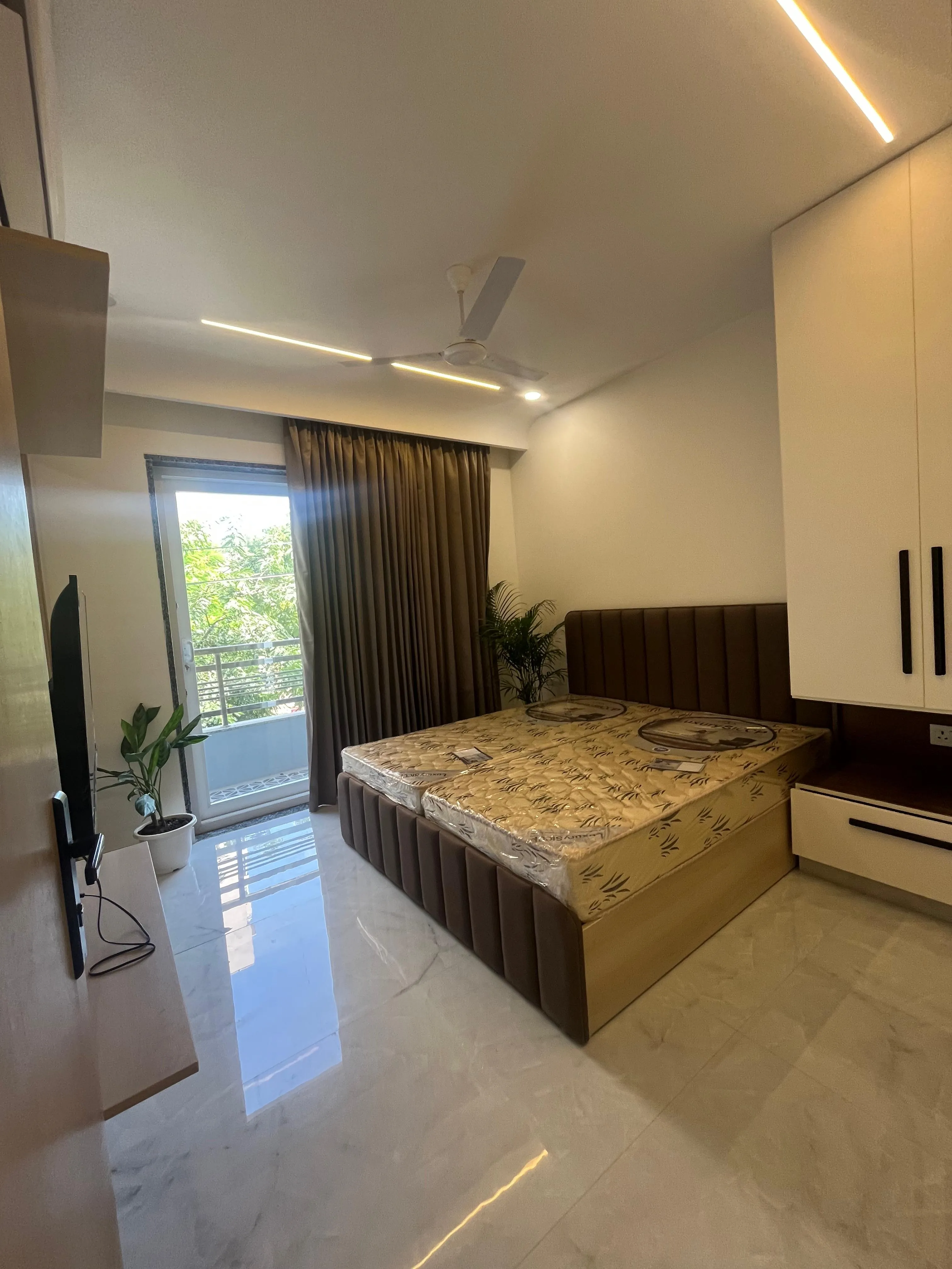 2 BHK Fully Furnished Independent Floor for rent in Sector 17 Gurugram