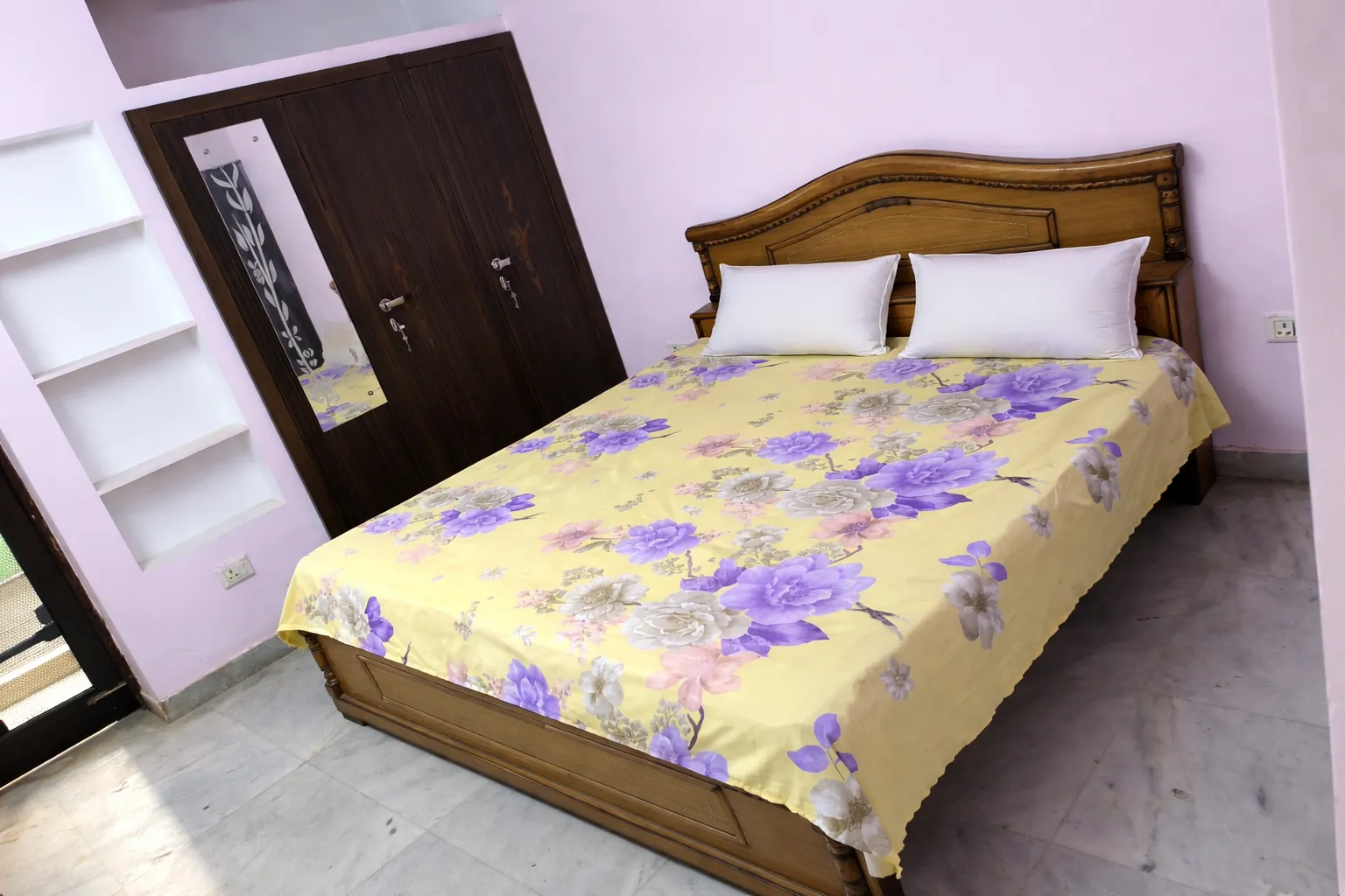 2 BHK Fully Furnished Independent House for rent in Sector 19 Noida