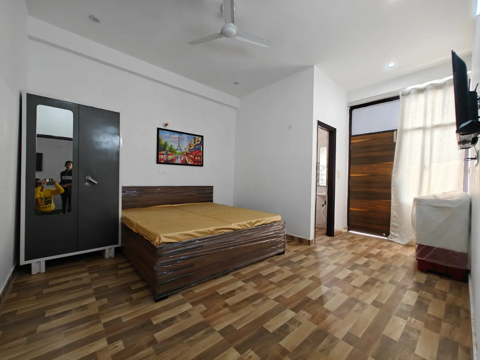 2 BHK Fully Furnished Independent Floor for rent in Sector 42 Gurugram