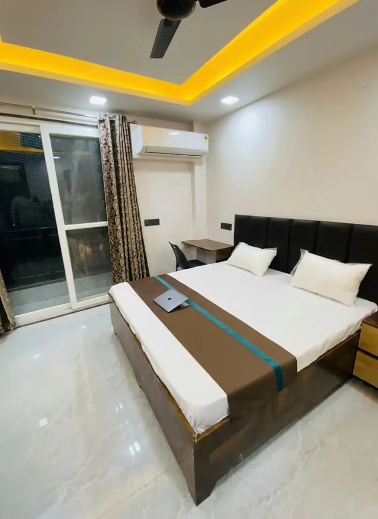 1 Rk Fully Furnished Independent Floor for rent in Sector 42 Gurugram