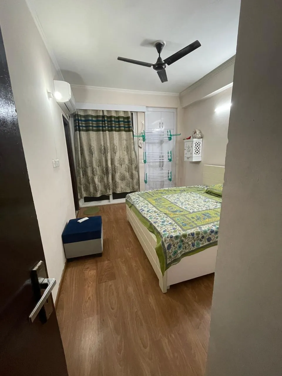 2 BHK Fully Furnished Apartment for rent in Sector 4 Noida