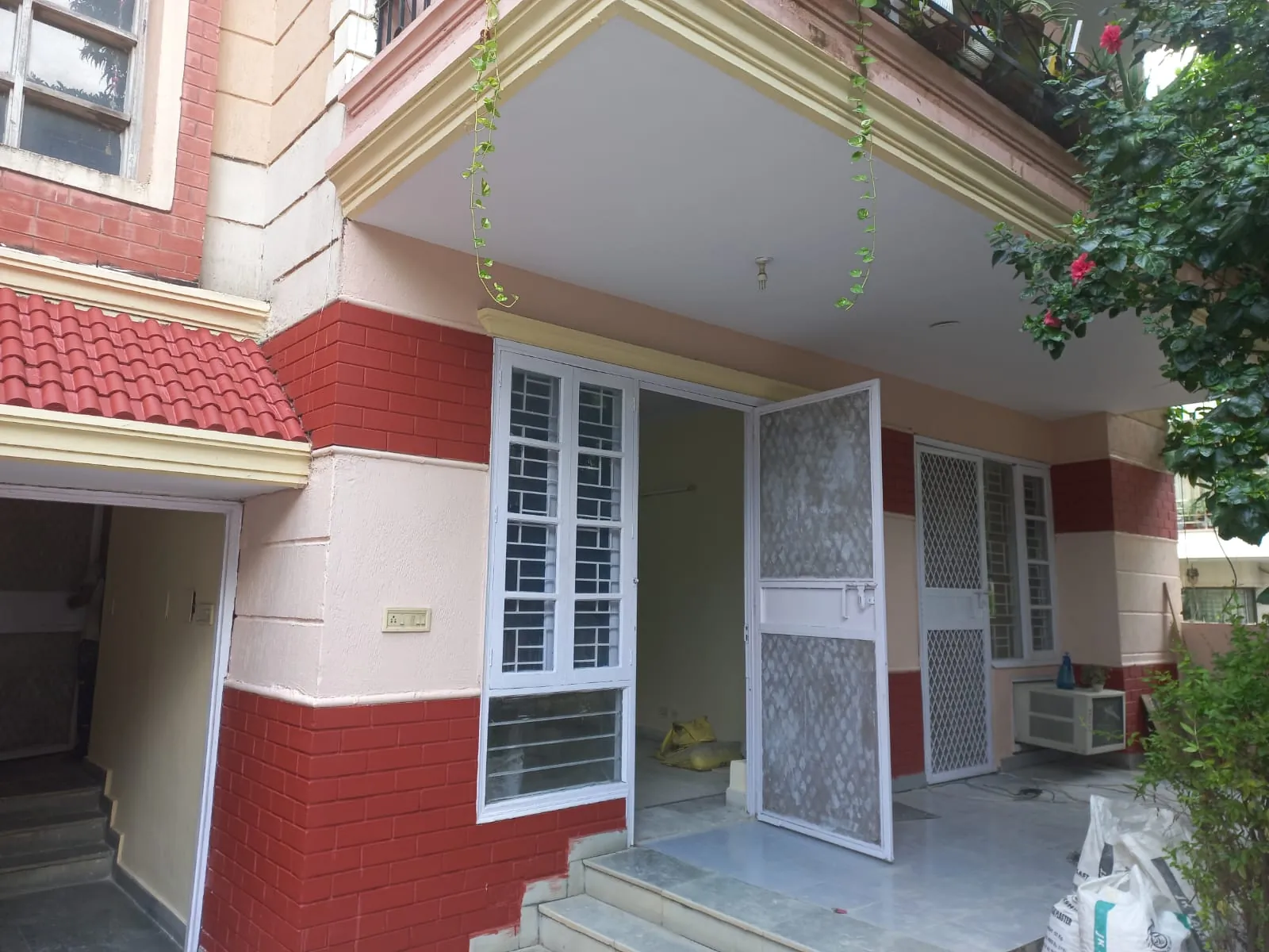 3 BHK Semi Furnished Apartment for rent in Sector 51 Gurugram