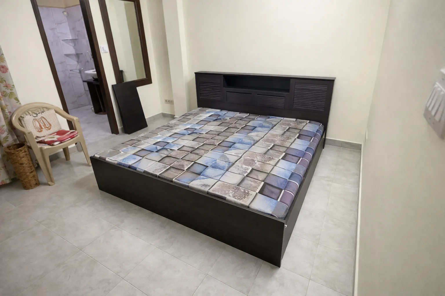 3 BHK Fully Furnished Apartment for rent in Sector 27 Noida