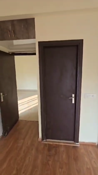 2 BHK Flat for Rent in Amrapali Dream Valley, Greater Noida