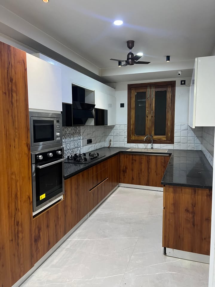 4 BHK Builder Floor in Sector 19 Dwarka, Delhi