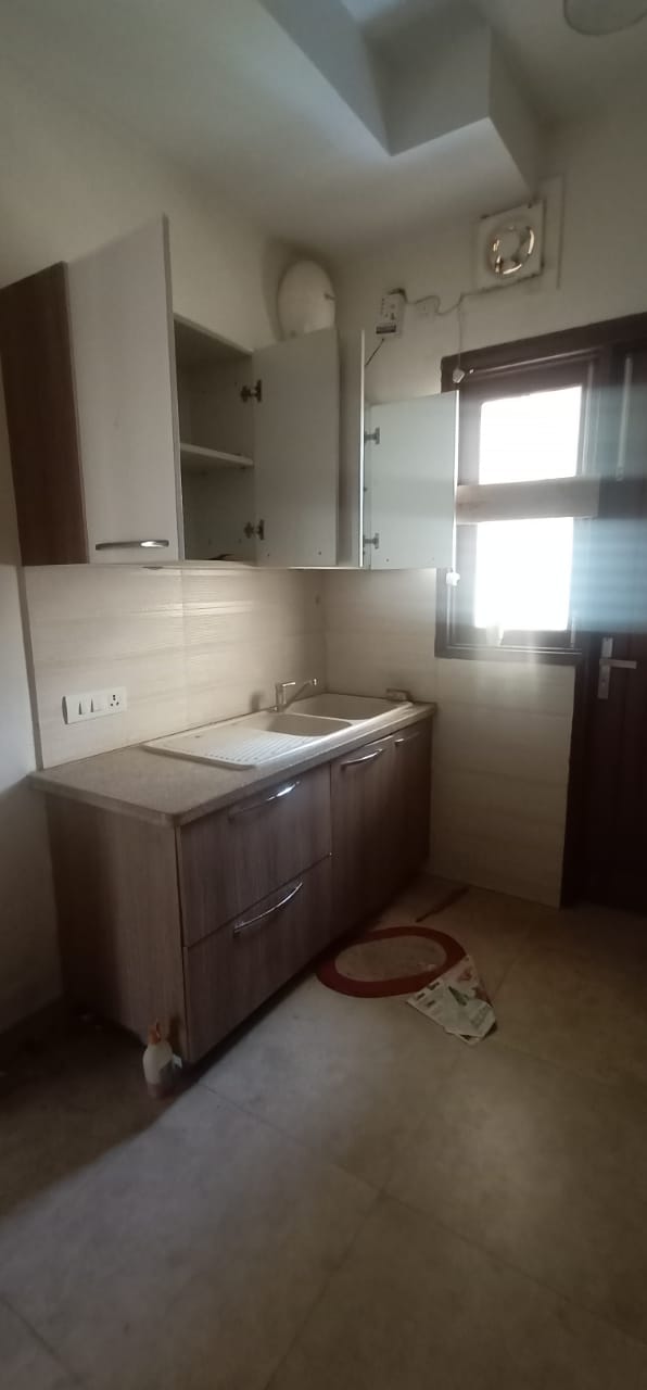 3 BHK + 1 Semi Furnished Builder Floor in Sector - 50 Gurugram
