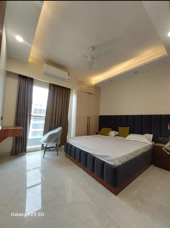 2 BHK Fully Furnished Flat for Rent in Sector 43, Gurgaon