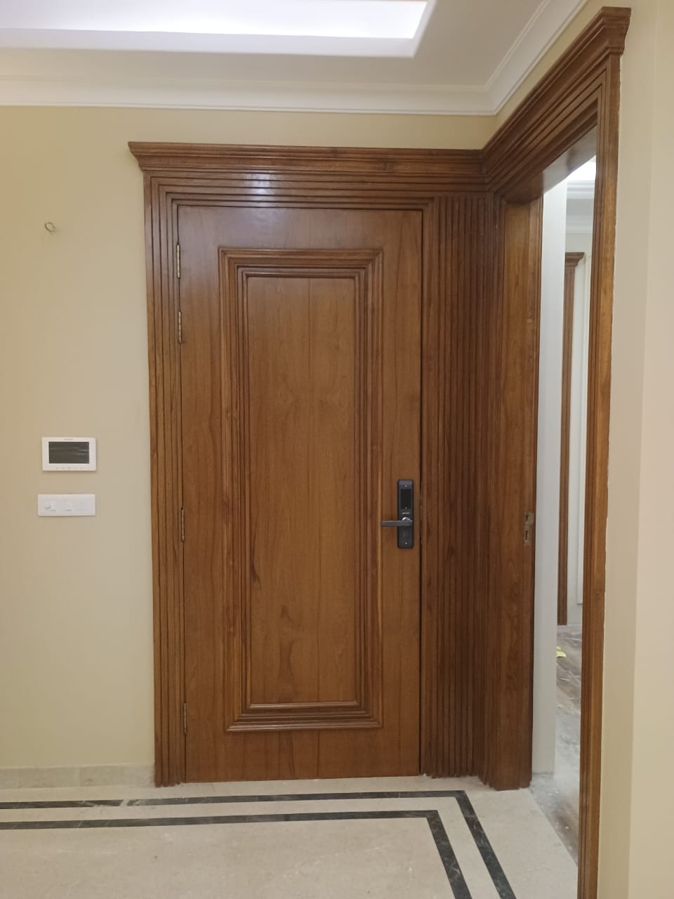 2 BHK + 1 Semi Furnished Flat for Rent in Essel Towers, Gurgaon