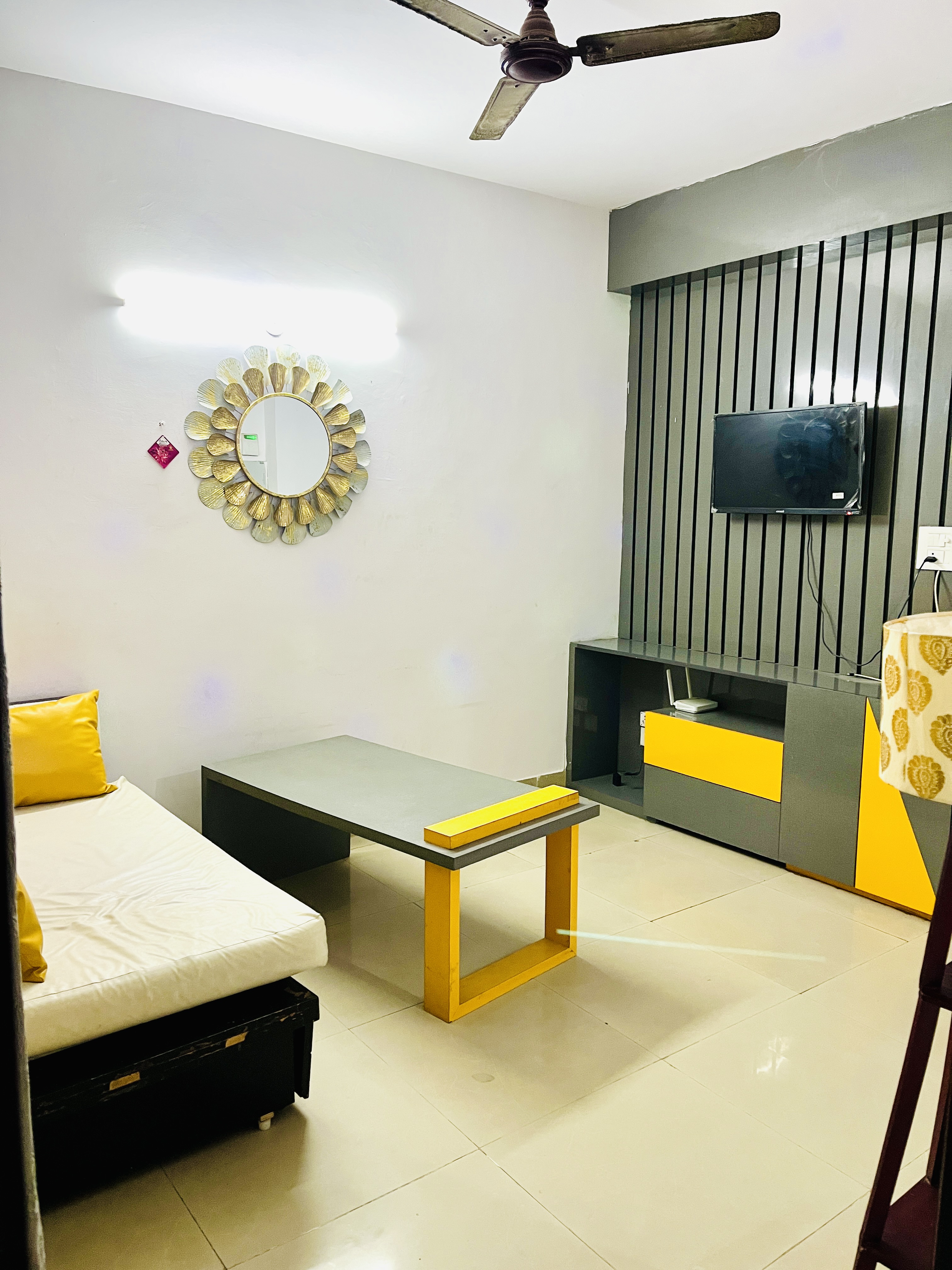 1 BHK Fully Furnished Flat for Rent in Noida
