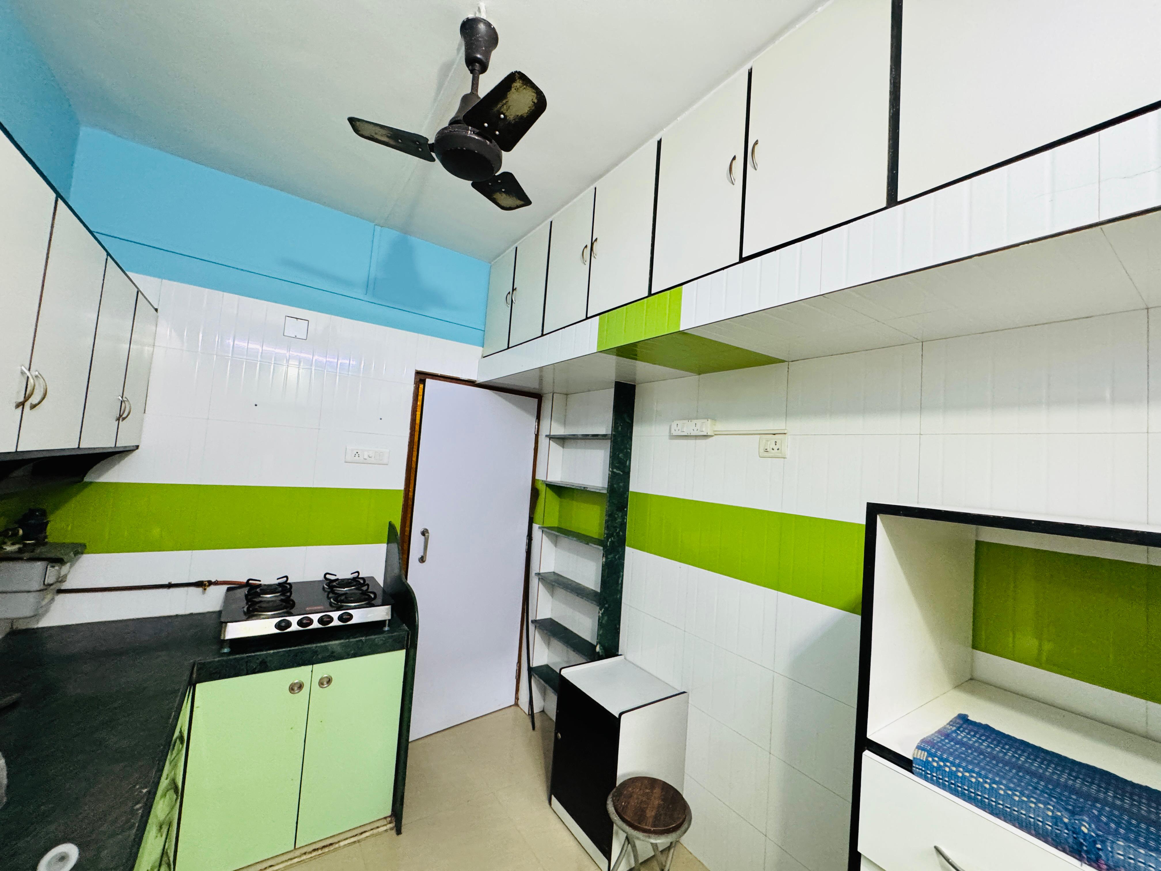 2 BHK Furnished Flat for Rent in Chembur, Mumbai