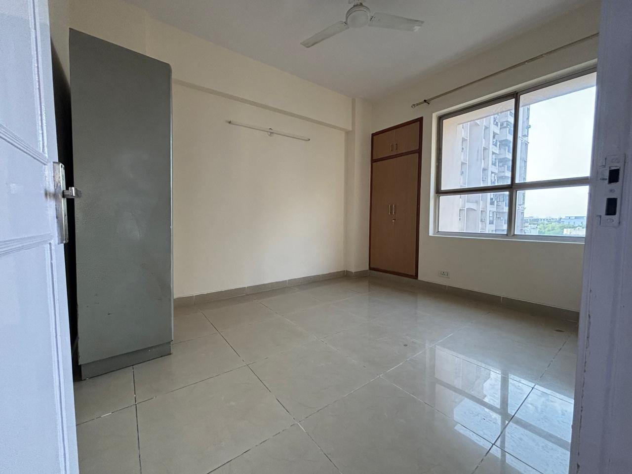 2 BHK Semi Furnished Flat for Rent in Sector- 49,Gurugram