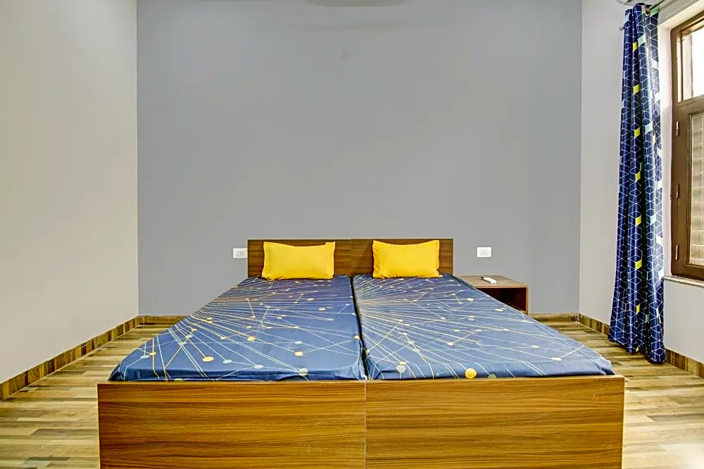 3 BHK + 1 Furnished Flat for Rent in Sector 57, Gurgaon