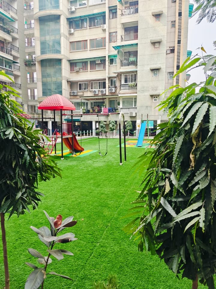 2 BHK Semi-Furnished Flat for Rent in Sector 20 Dwarka, Delhi