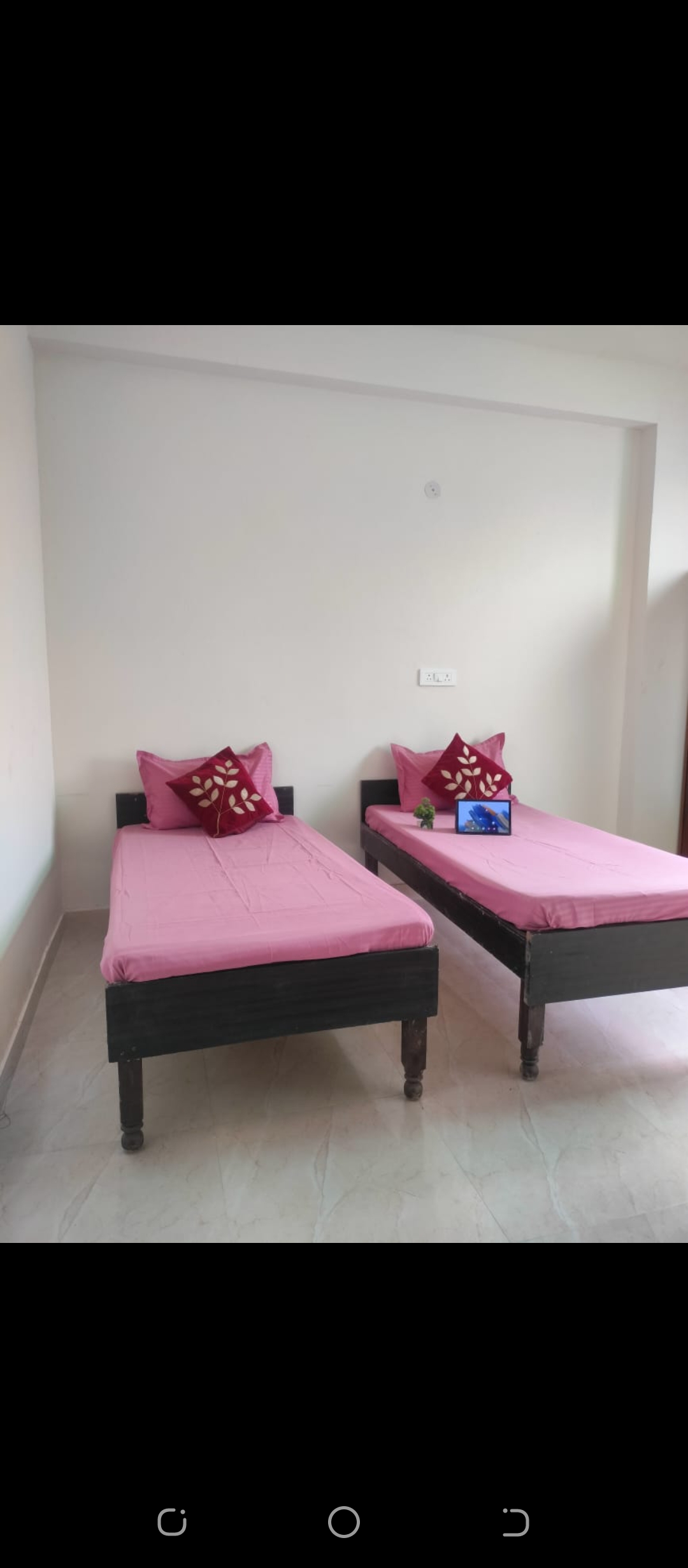 Co Living PG for Rent in Sector 104, Noida | Fully furnished
