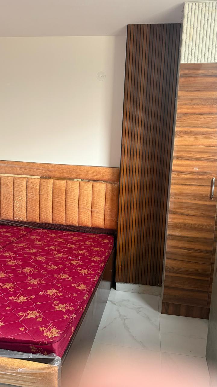 3 BHK Fully Furnished Builder Floor for Rent in Kakrola, Delhi