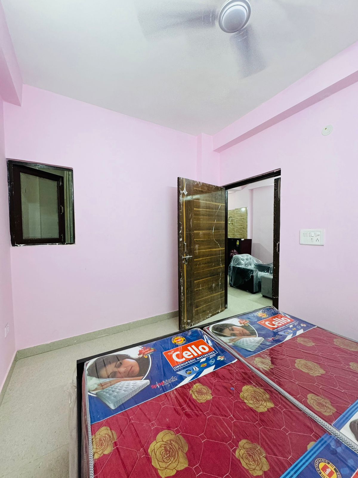 1 BHK Semi-Furnished Flat for Rent in Neb Sarai, New Delhi