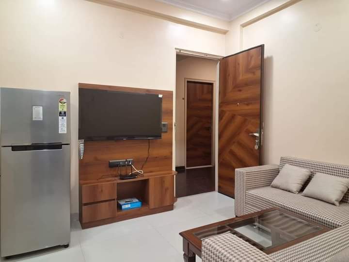 1 BHK Fully Furnished Flats for Rent in Sector-43, Gurgaon