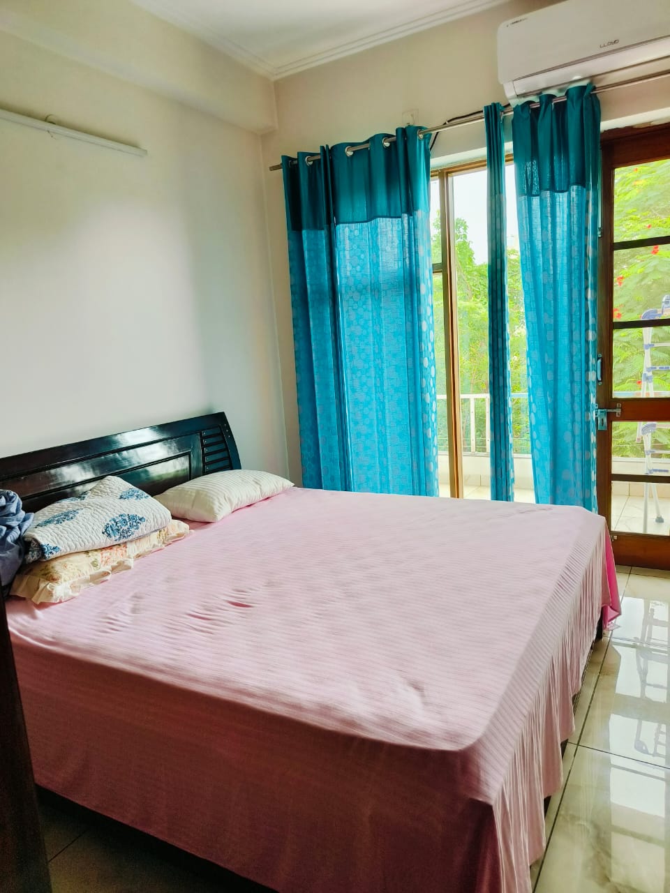 3 BHK Fully Furnished Apartment in Sector 51, Gurgaon