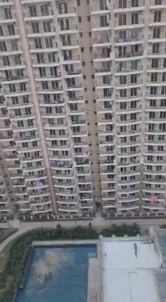 3 BHK + 1 Semi-Furnished Flat for Rent in Sector 4, Greater Noida