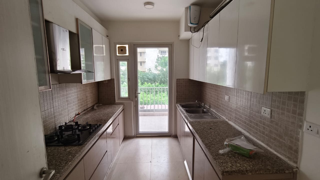 3 BHK Semi Furnished Apartment for Rent in Sector 86, Gurugram