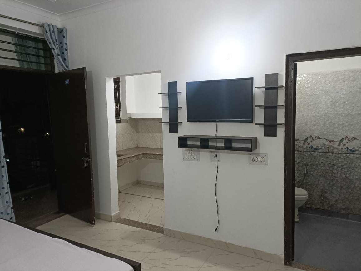 Furnished 1 RK for Rent in Sector 52, Gurgaon