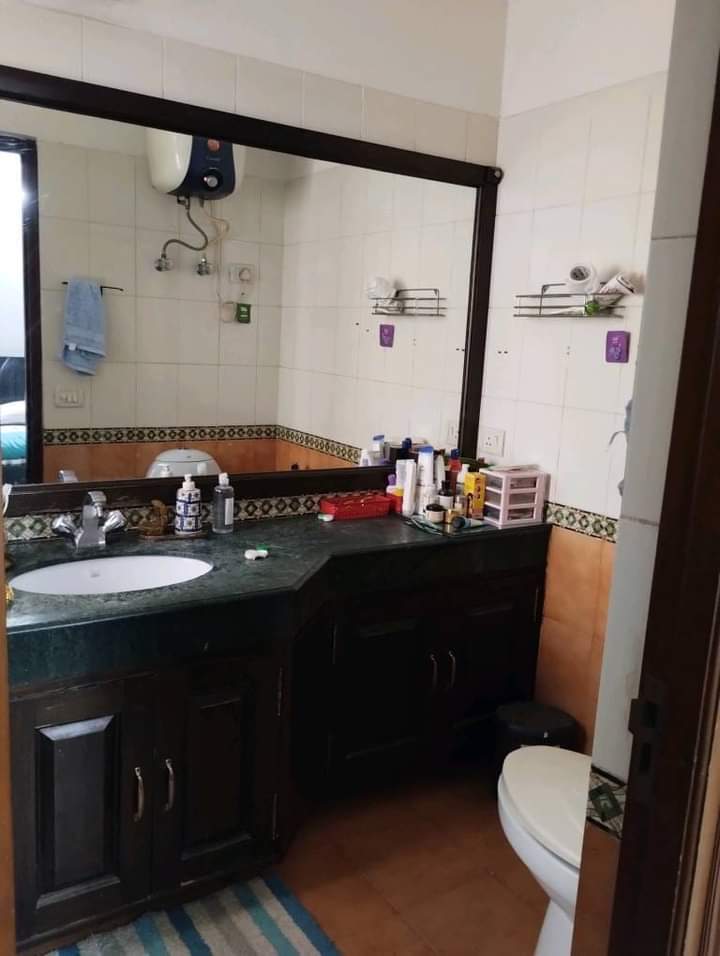 3 BHK Semi-Furnished Independent House for Sale in Sector 50, Gurgaon