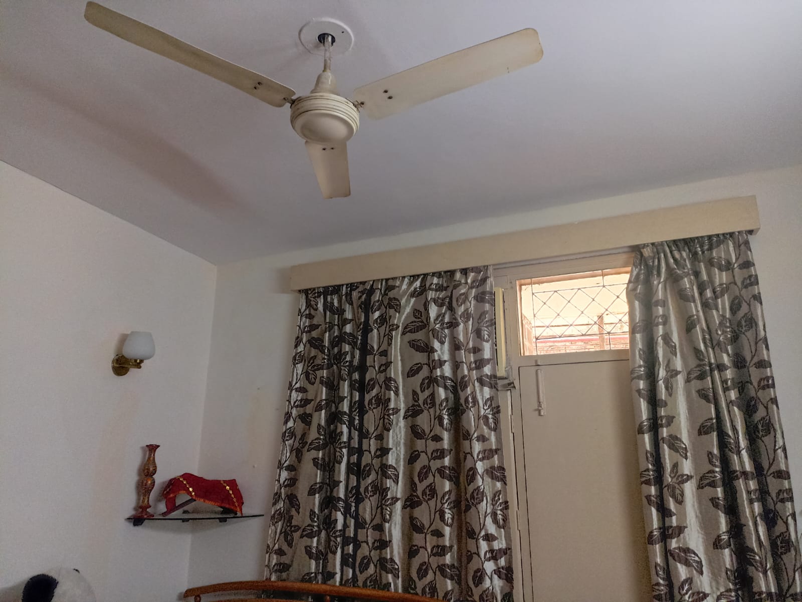 2 BHK Semi Furnished Flat for Rent in Gurugram