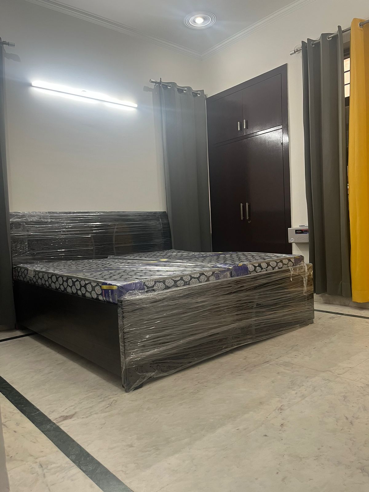 3 BHK Fully Furnished Flat for Rent in Sector 43, Gurugram