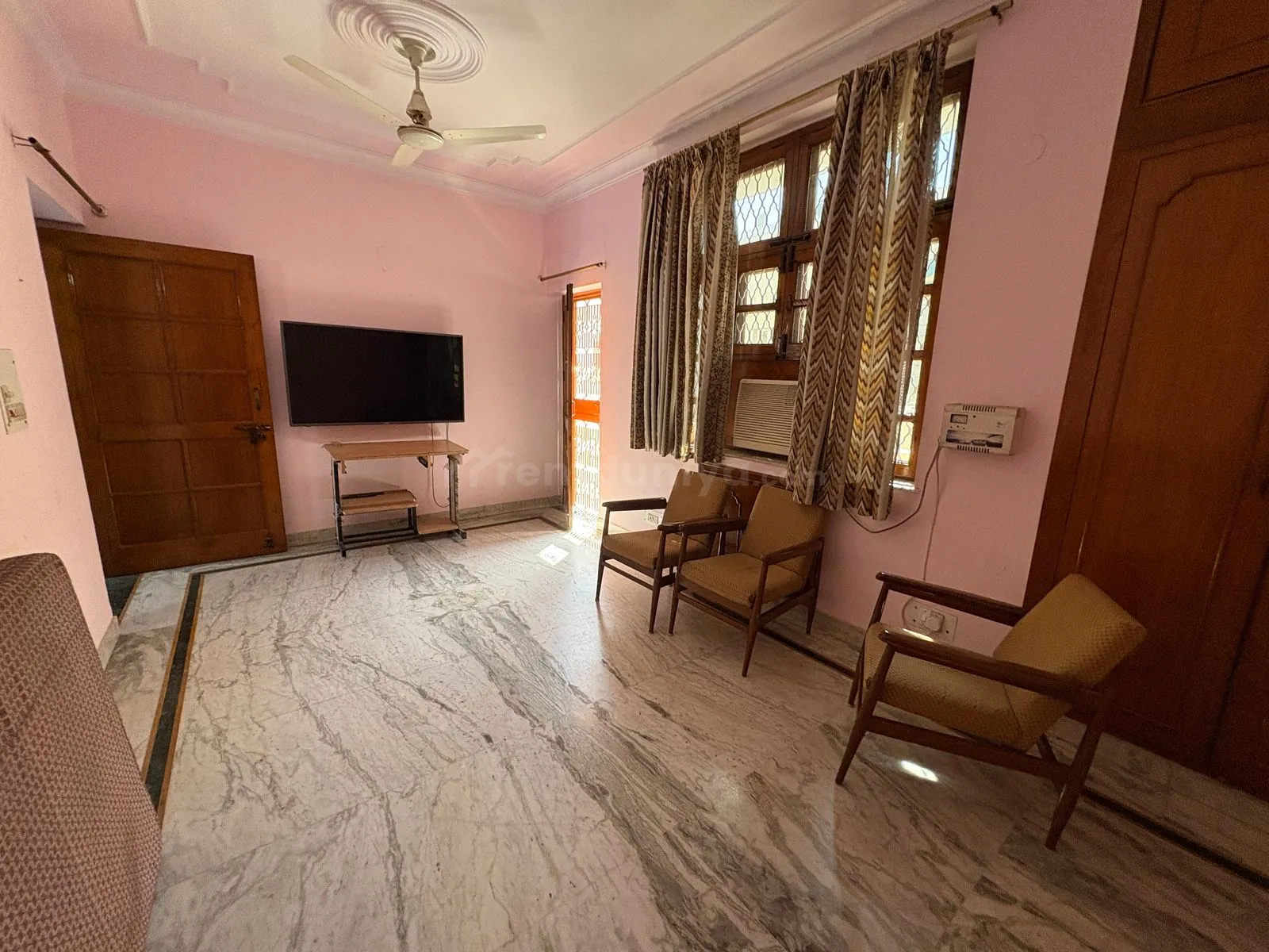 1 BHK Furnished Builder Floor for Rent in Sector 23A, Gurugram