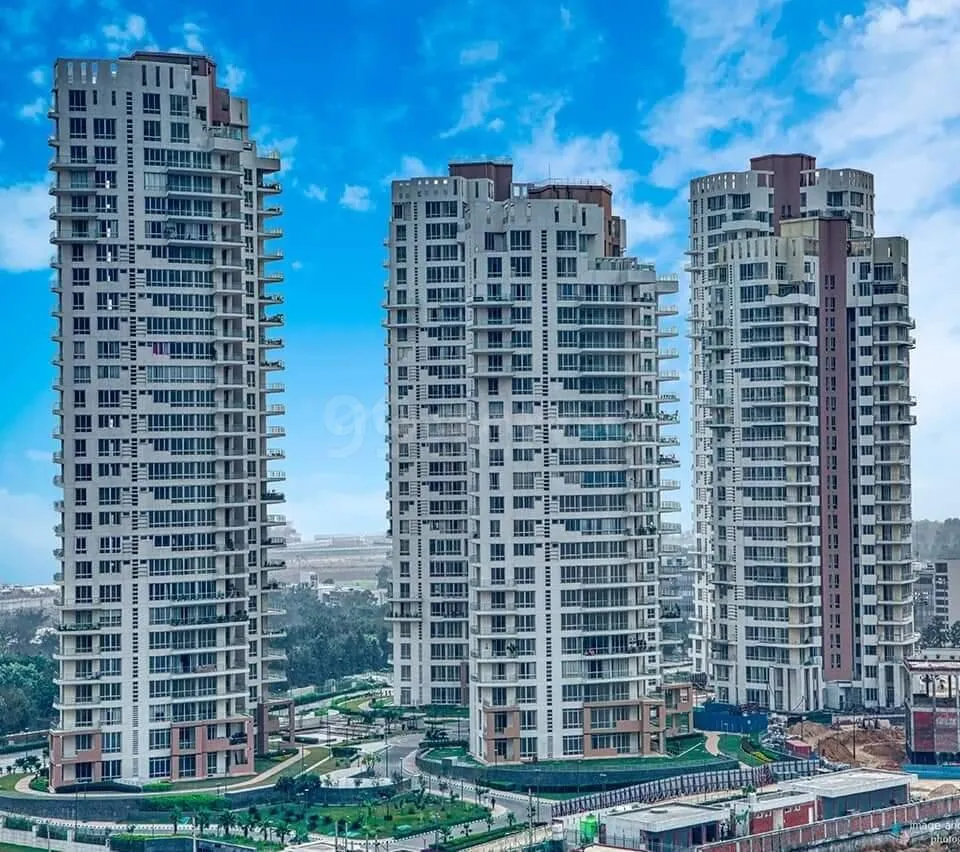 5 BHK Semi Furnished Apartment for rent in Sector 62 Gurugram