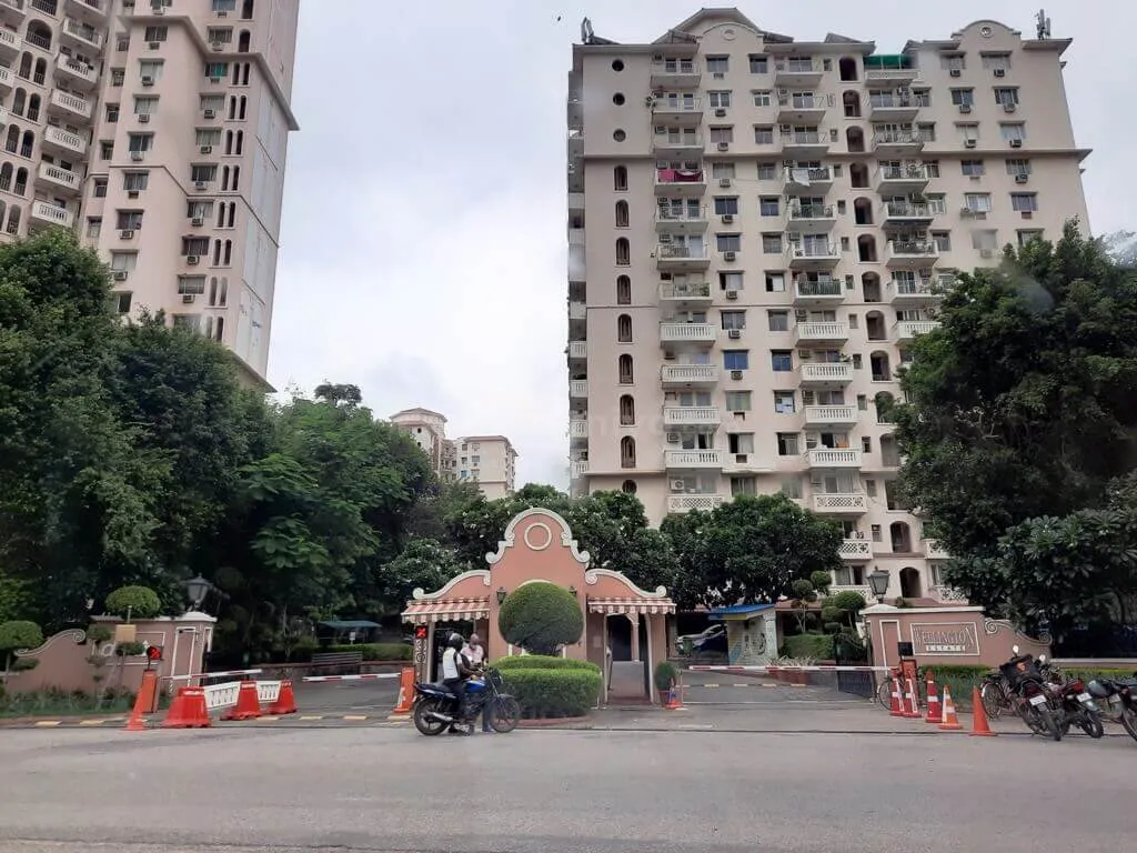 3 BHK Semi Furnished Apartment for rent in Sector 53 Gurugram
