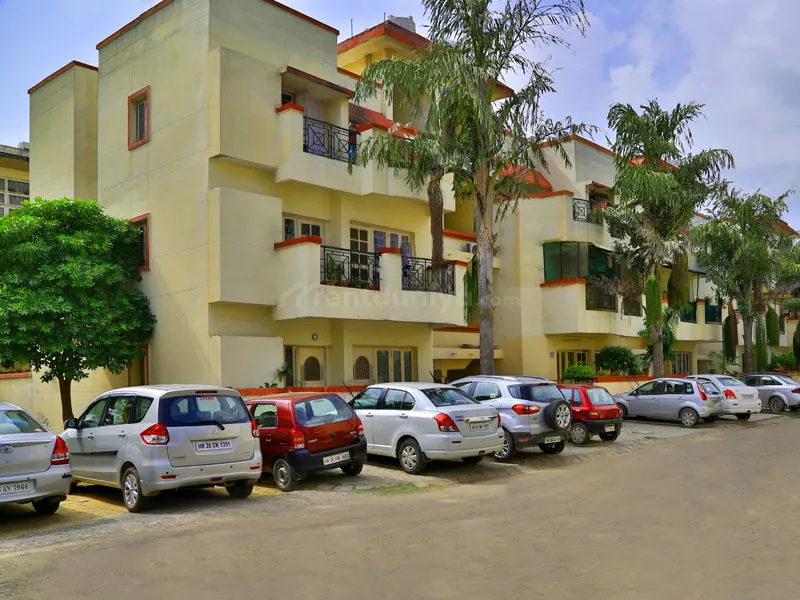 3 BHK Semi Furnished Apartment for rent in C Block Gurugram